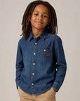 Camicia in jeans blu con patch logo Timberland cucito frontale