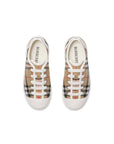 Scarpe con stampa check e logo Burberry sul retro