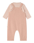 Completo 2 pezzi rosa con t-shirt rigata e salopette Nanan