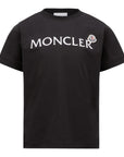 T-shirt nera con logo classico Moncler a contrasto