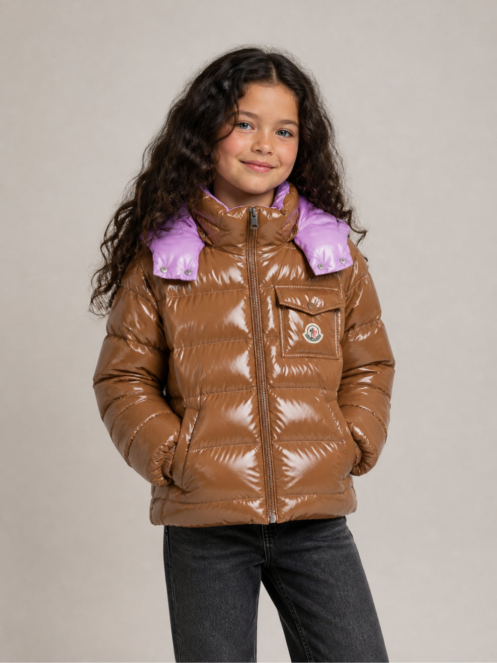 Giubbino New Andro marrone con dettaglio lilla e patch Moncler