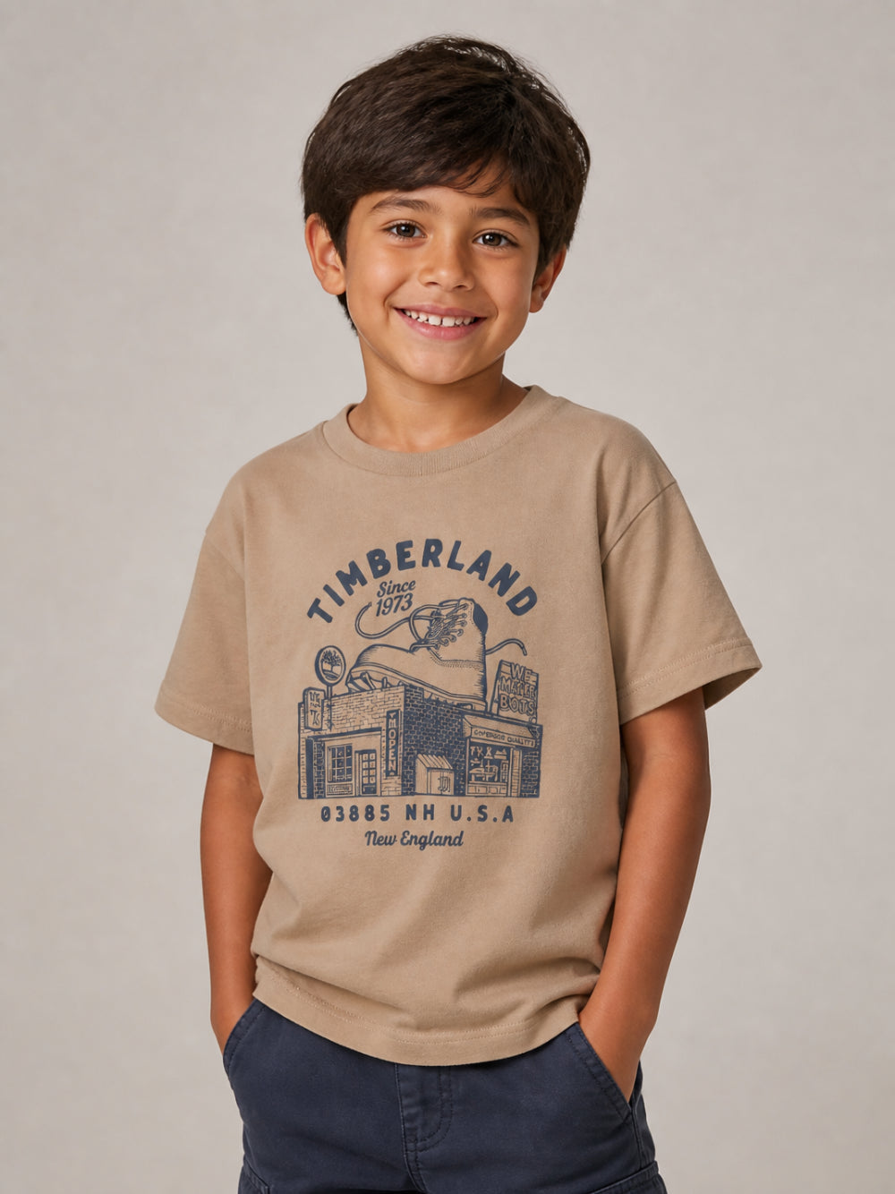 T-shirt verde con stampa logo Timberland a contrasto blu