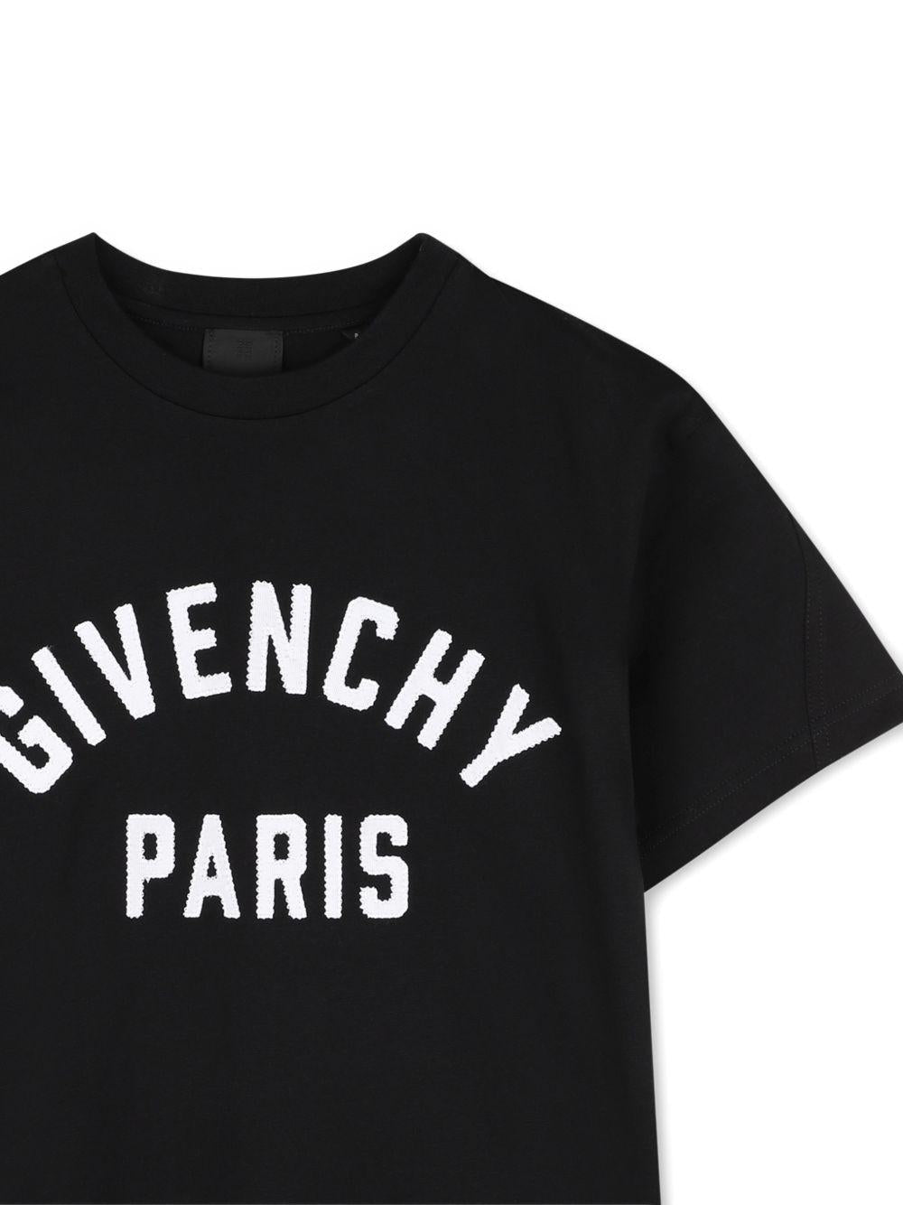 T-shirt nera con logo patch logo Givenchy cucito a contrasto