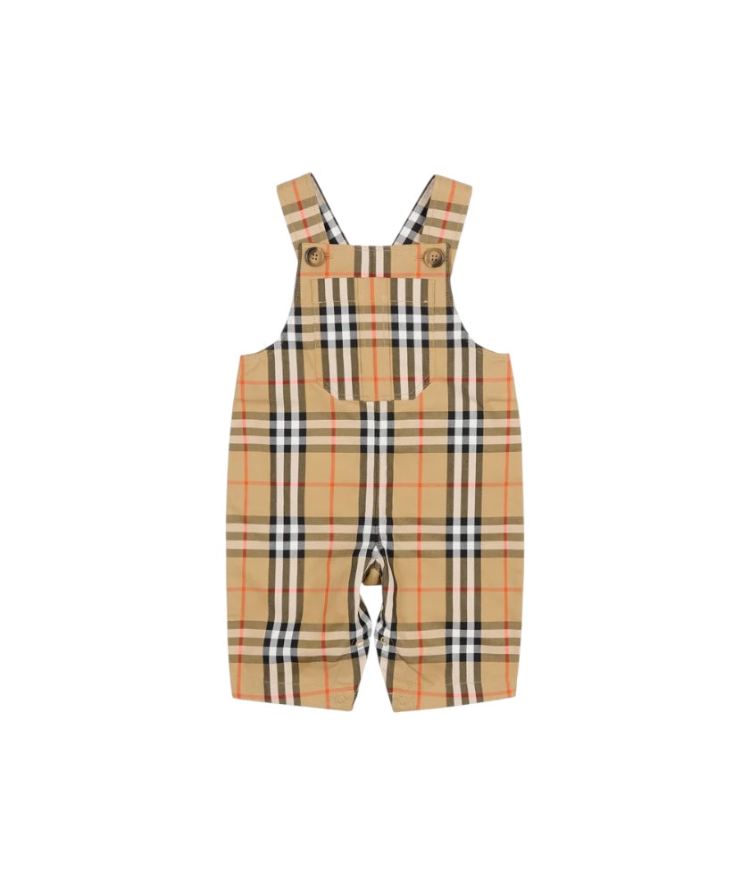 Completo beige con salopette Burberry
