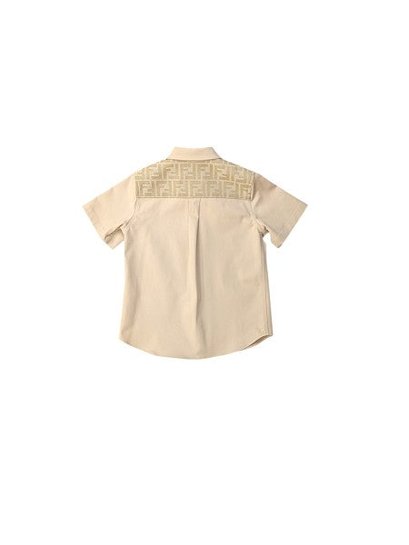 Camicia mezze maniche beige con dettagli logo Fendi