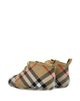 Scarpa culla beige con stampa check Burberry